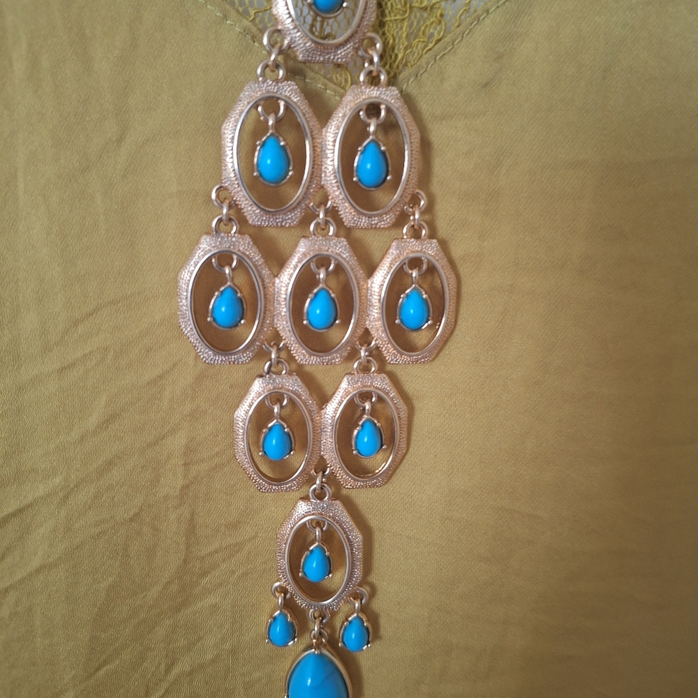 Vintage Gold Tone Necklace
